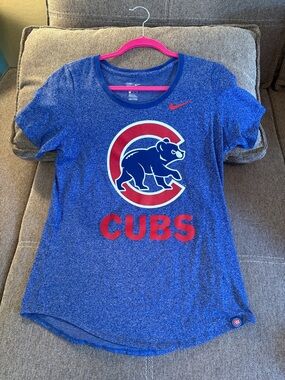 Nike Blue & Red Chicago Cubs women’s Short Sleeve Tee